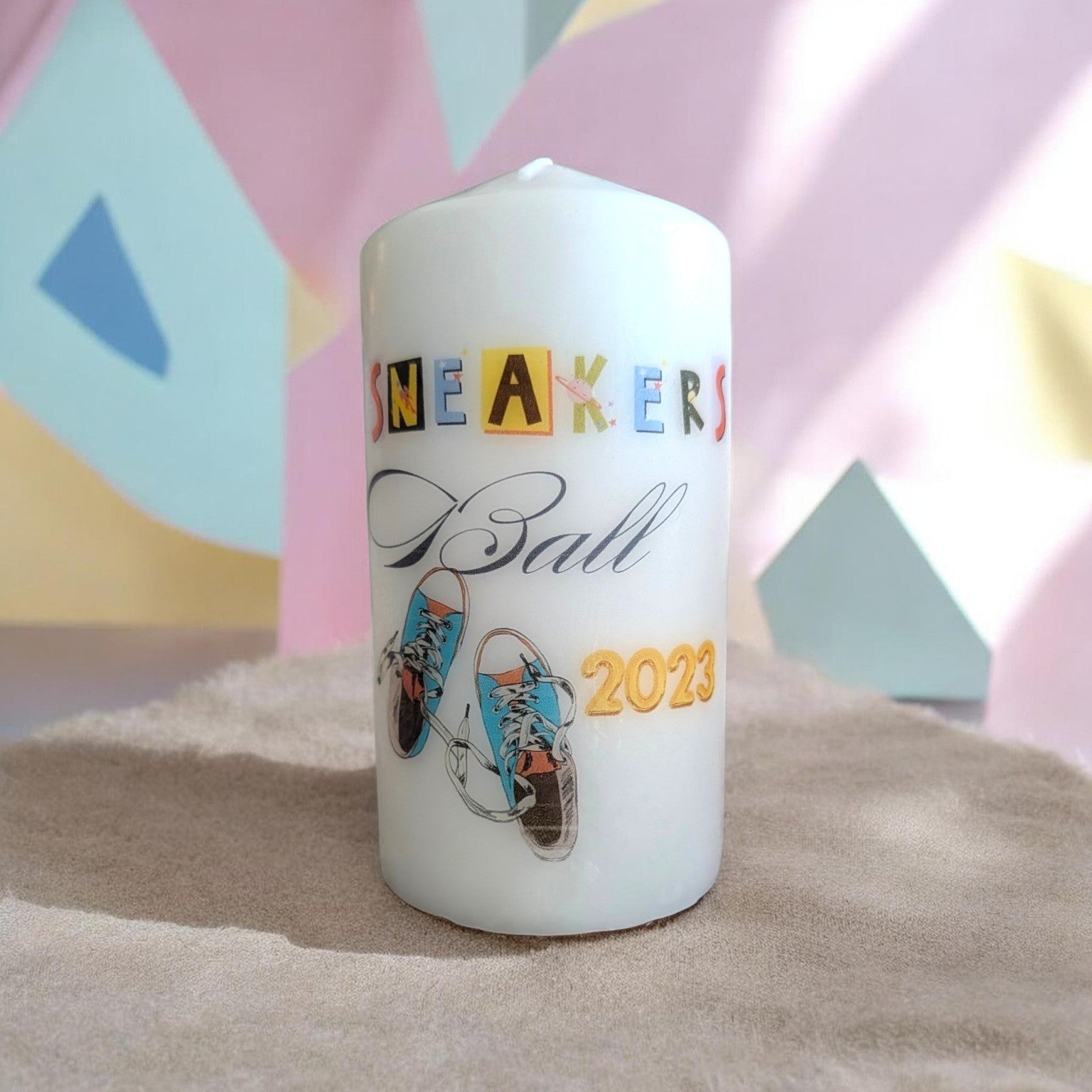 Personalized graduation keepsake candle
